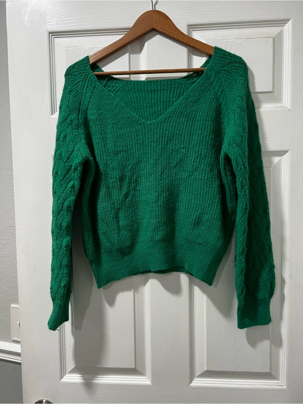 Green V-Neck Cable Sleeve Women's Sweater